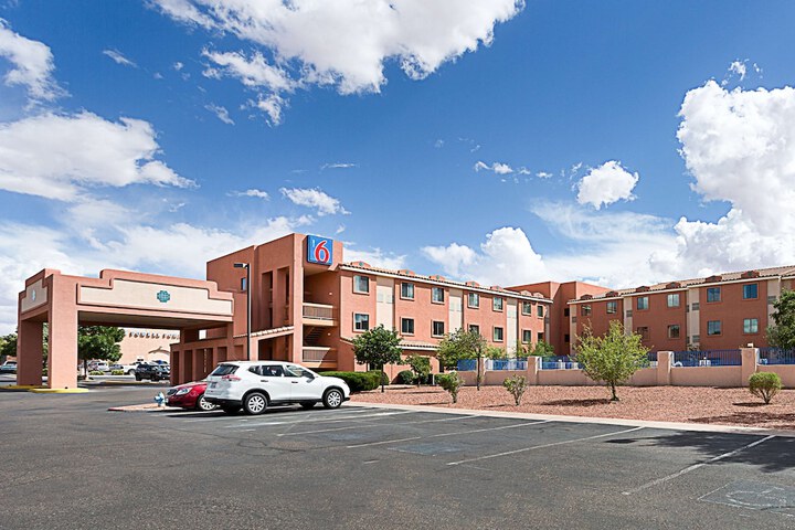 Hotel 2 of 49