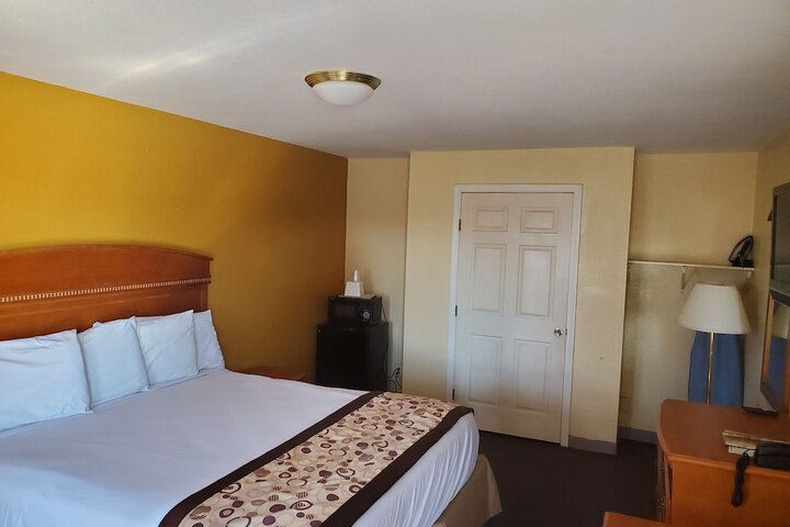 Room 18 of 34