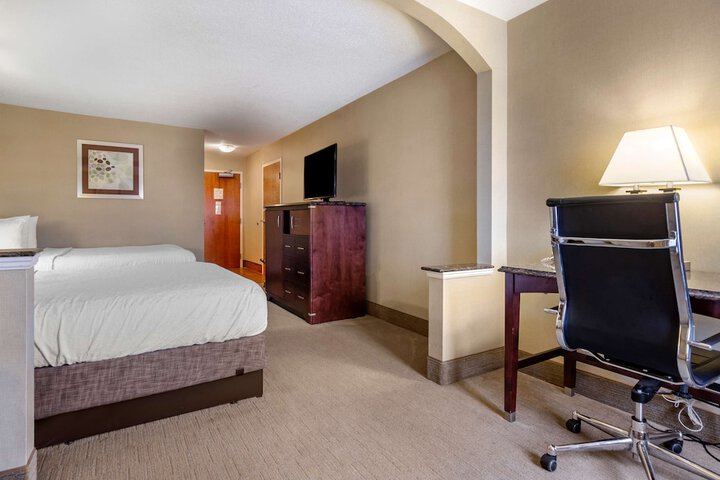 Room 13 of 37