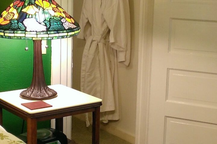 Room 21 of 30