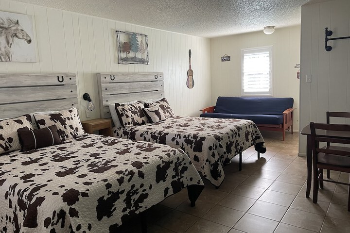 Horseshoe Riverside Lodge