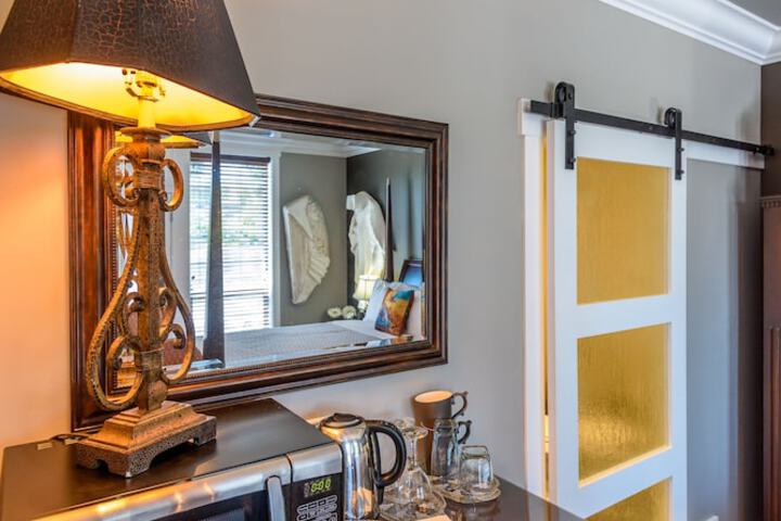 Brookside Inn Boutique Hotel