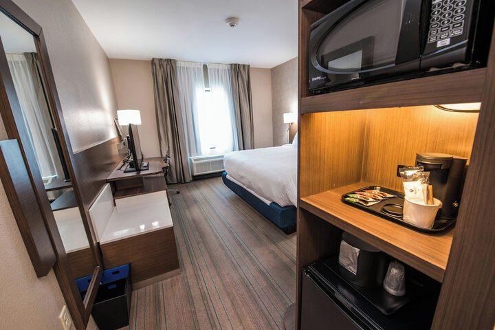 Room 15 of 22