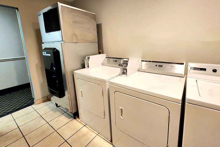 Days Inn & Suites by Wyndham Thibodaux