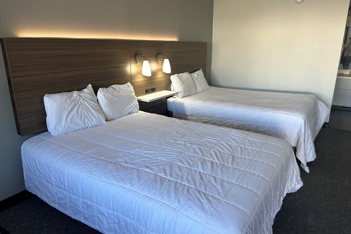 Room 17 of 23