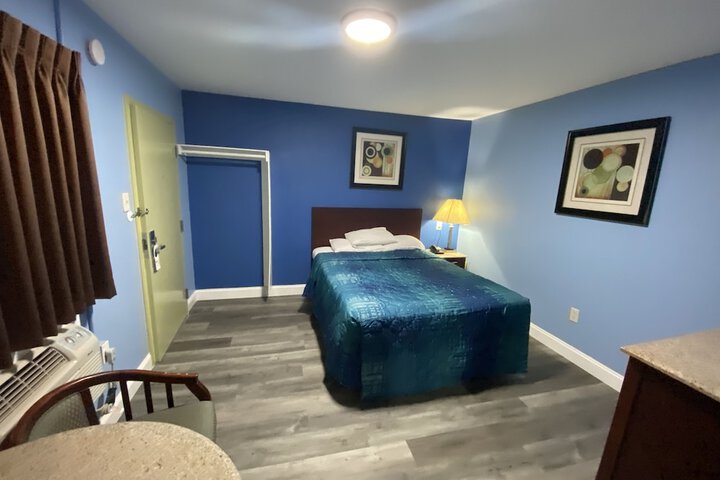 Room 44 of 95