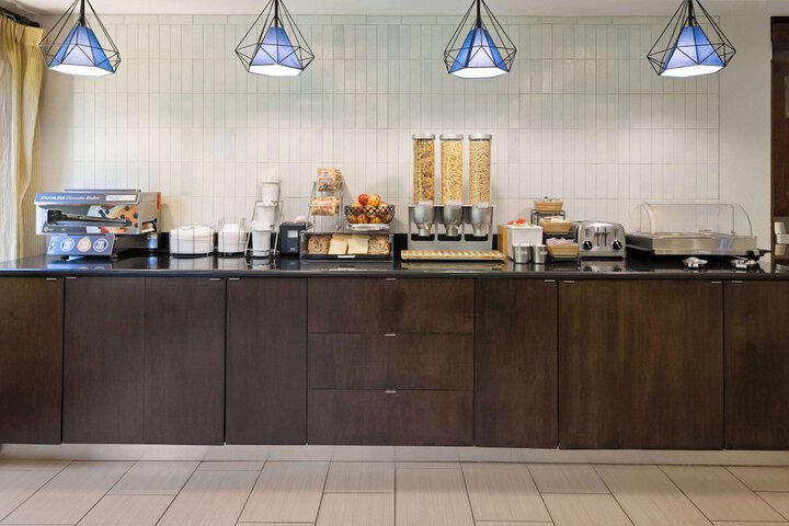 Breakfast/Coffee Service 40 of 44