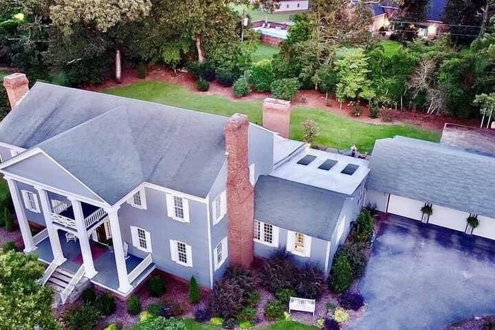 The Elizabethtown Inn