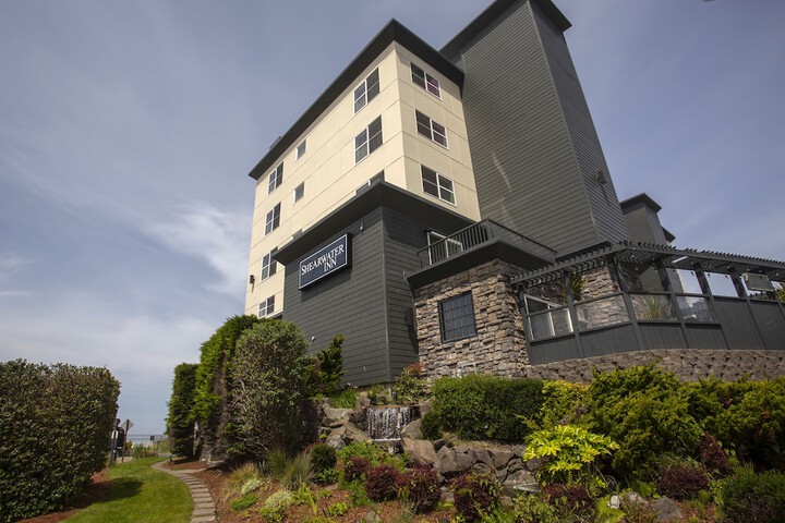 Shearwater Inn
