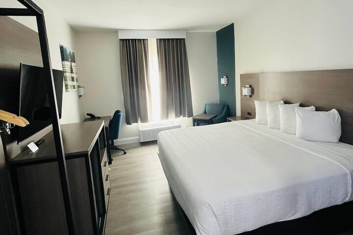 Baymont by Wyndham La Grange KY Southeast