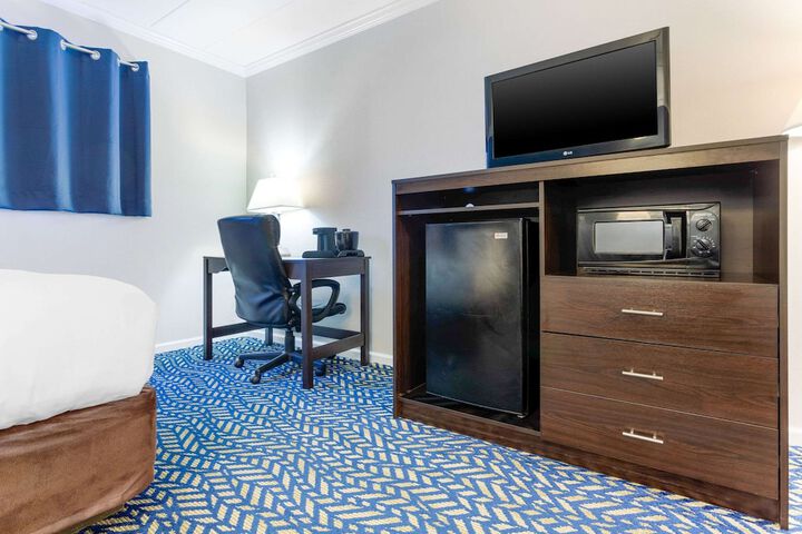 Room 12 of 24