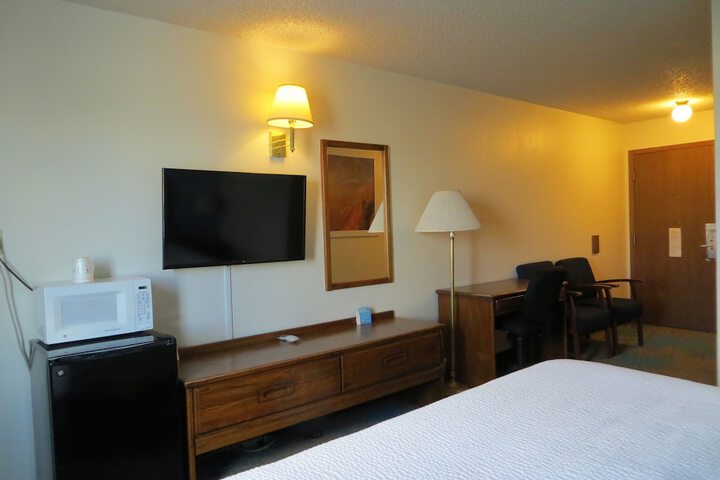 Room 28 of 60