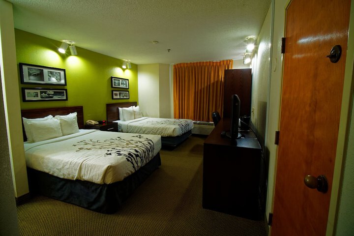 Room 7 of 17