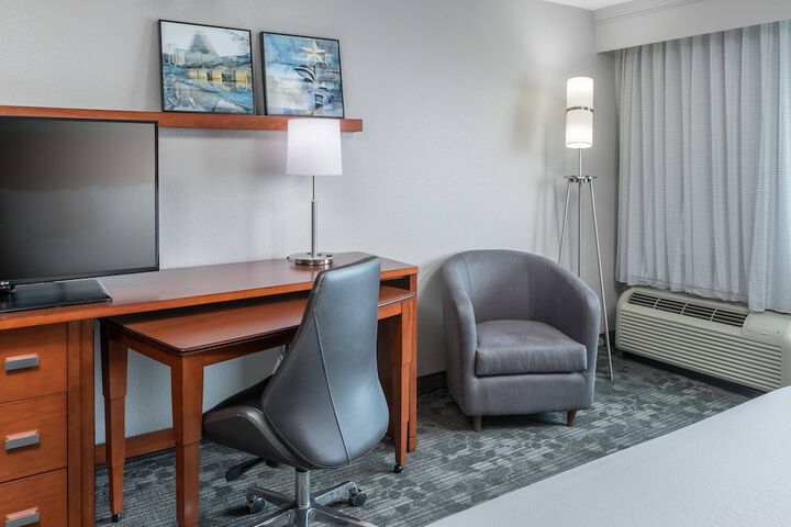 Room 18 of 34