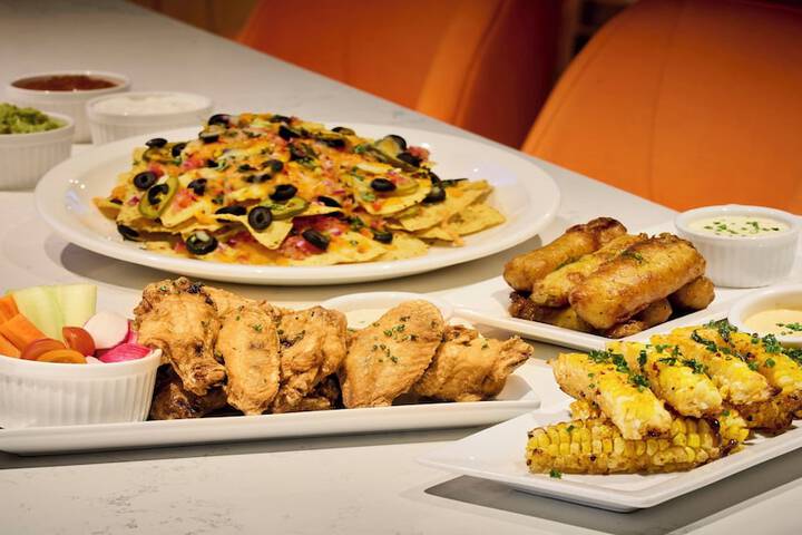 Dining 74 of 77