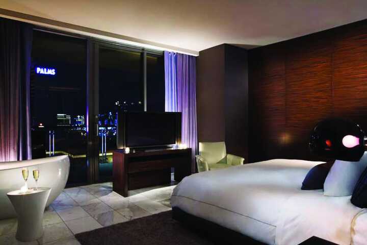 Room 14 of 21