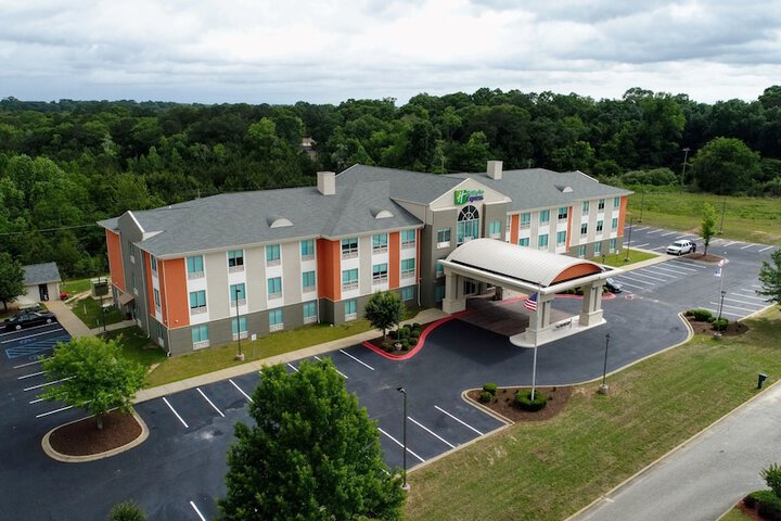 Holiday Inn Express & Suites Enterprise by IHG