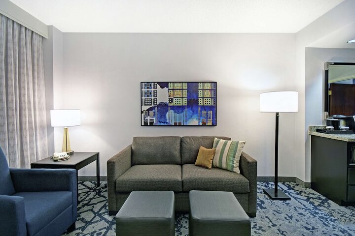 Room 25 of 60