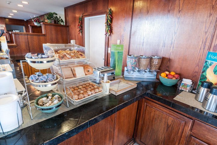 Breakfast/Coffee Service 40 of 46