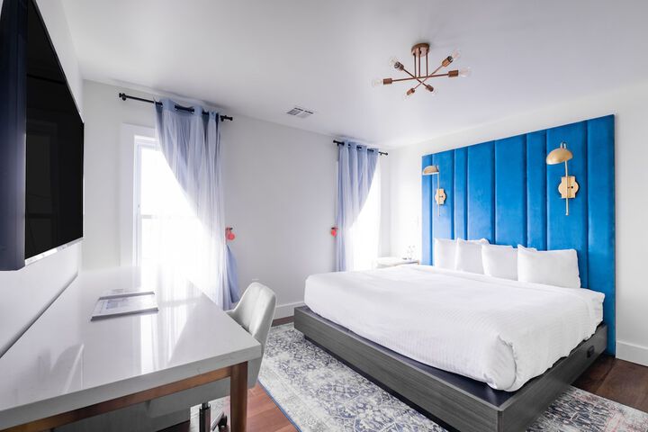 Room 20 of 72
