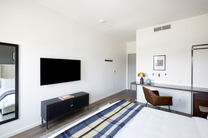 Room 9 of 19