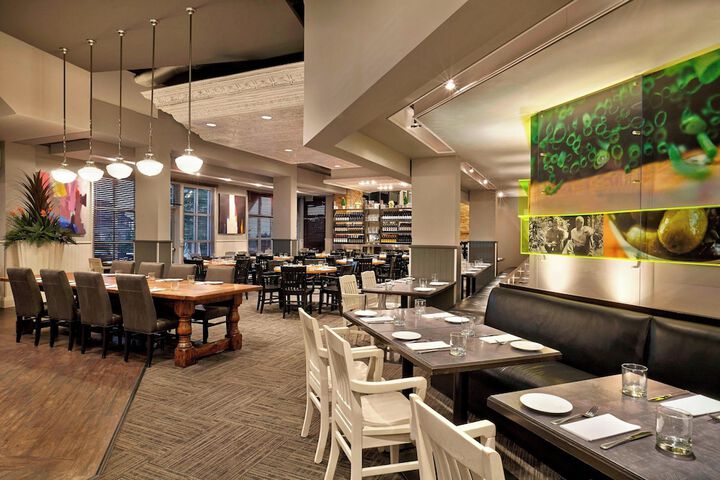Dining 91 of 156