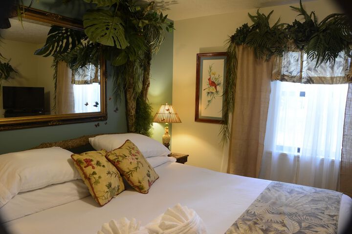 Room 27 of 51