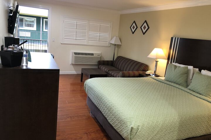 Room 10 of 54