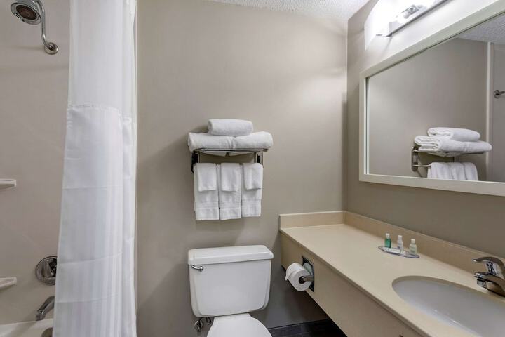 Room 25 of 54