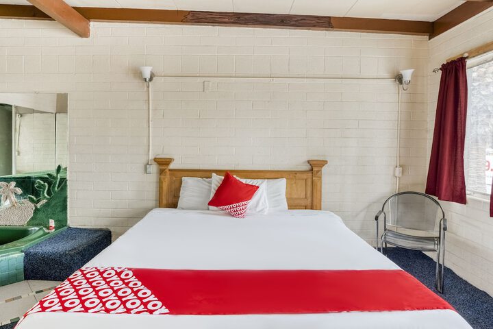 Room 14 of 30