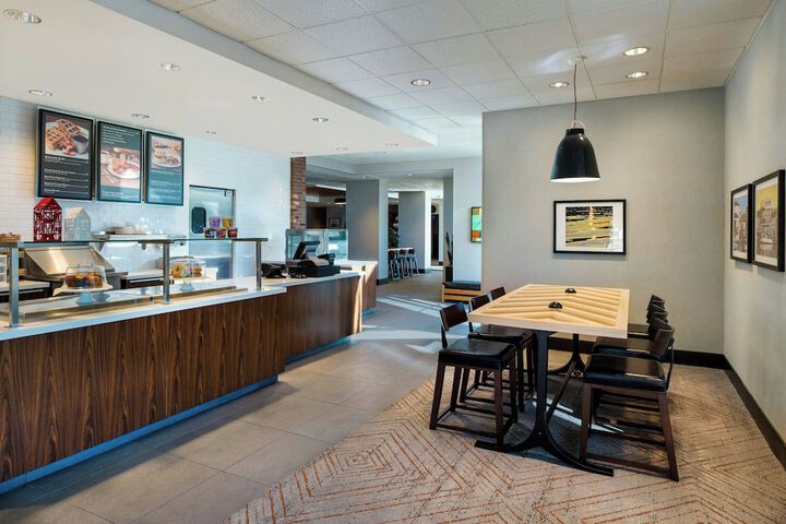 Four Points by Sheraton San Francisco Bay Bridge