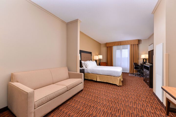Room 34 of 68