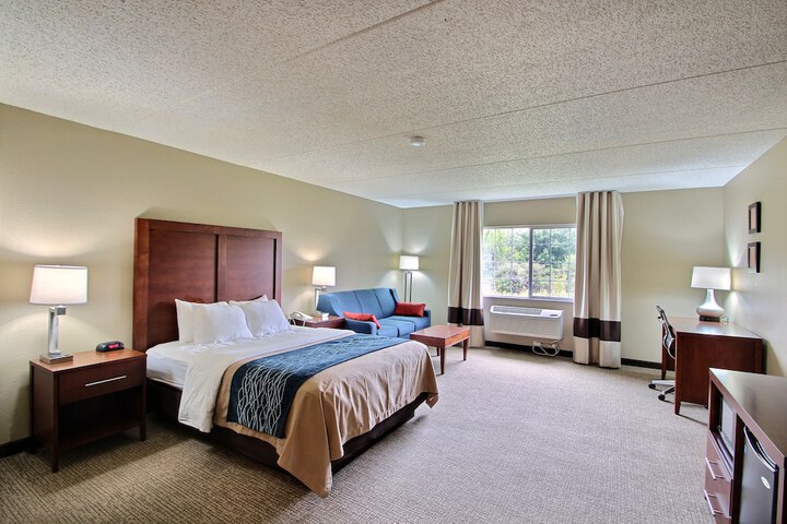 Room 17 of 38