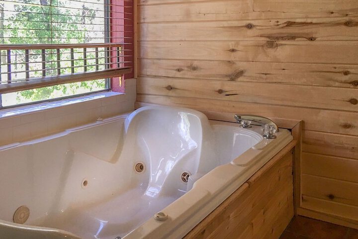 Upper Canyon Inn & Cabins