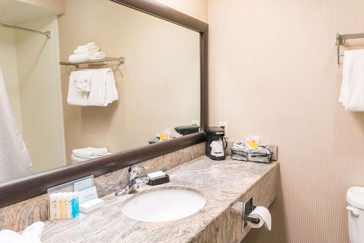 Hampton Inn New Philadelphia