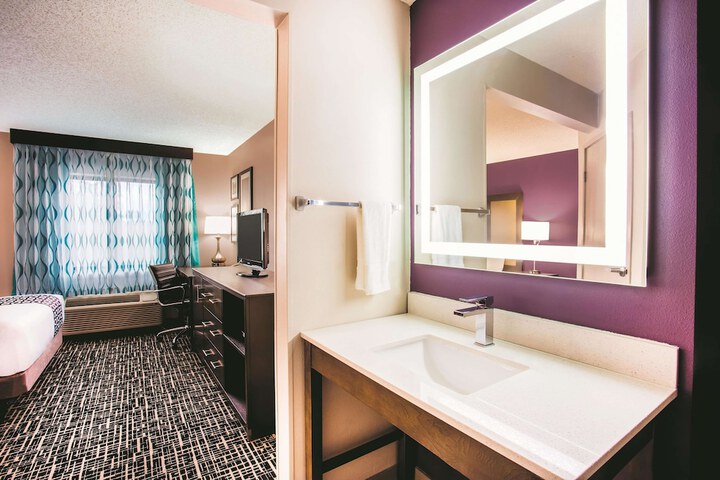 Room 21 of 30