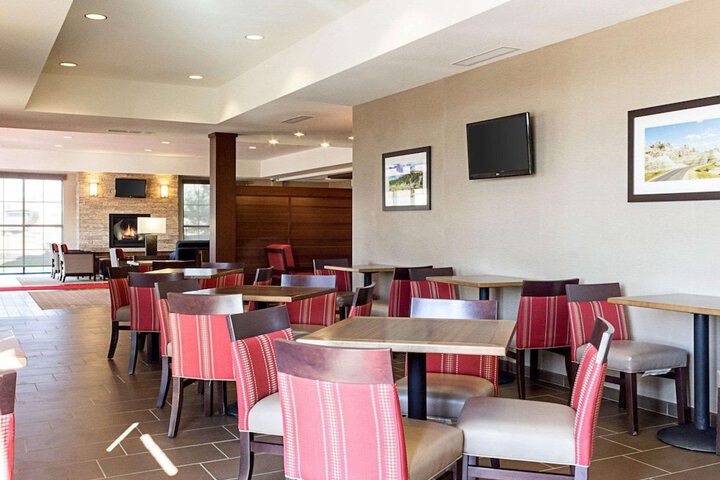 Comfort Inn & Suites Watford City
