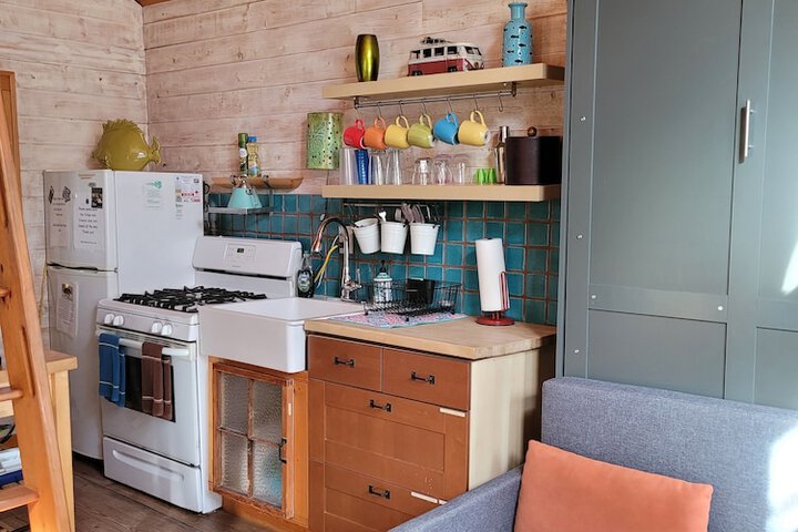 Beachside Boutique Inn – Folly Beach Rooms & Private Cottages