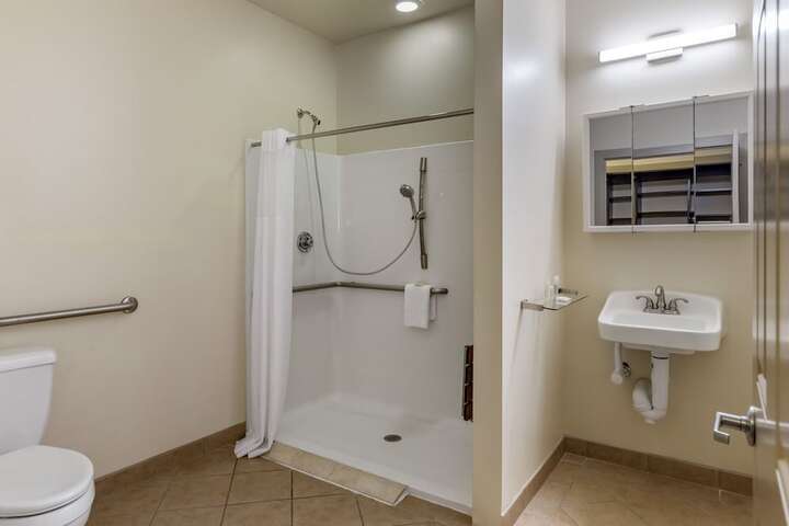 Room 15 of 26