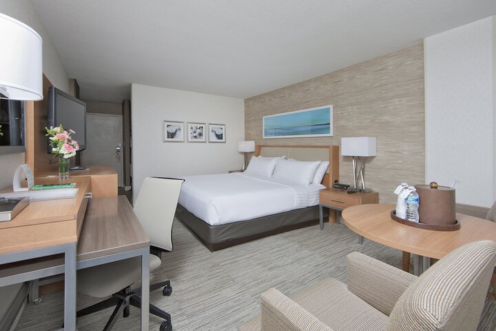 Room 47 of 85