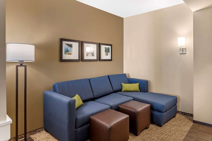 Room 34 of 47