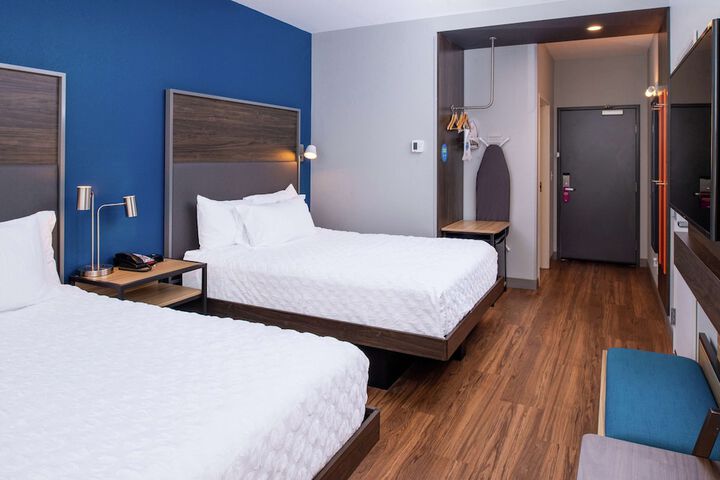 Room 15 of 37