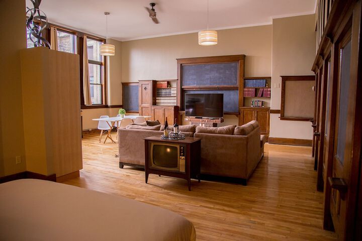 Room 156 of 185