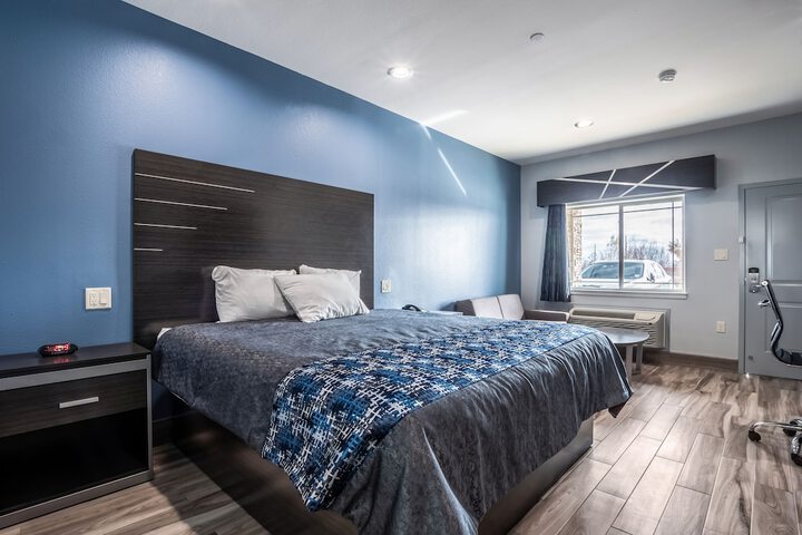 Room 15 of 22