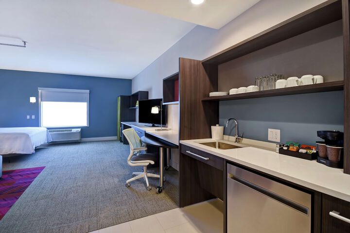 Room 27 of 47