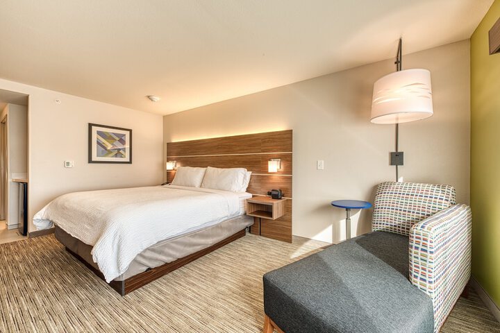 Room 33 of 58