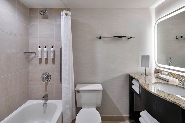 Delta Hotels by Marriott Toledo