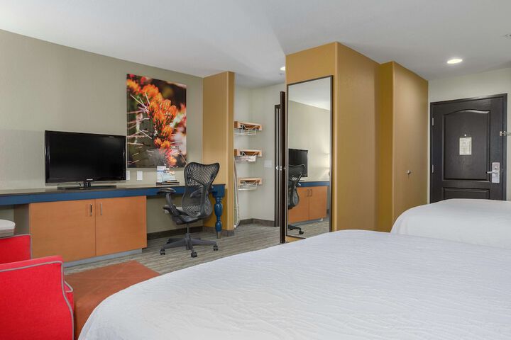 Room 14 of 22