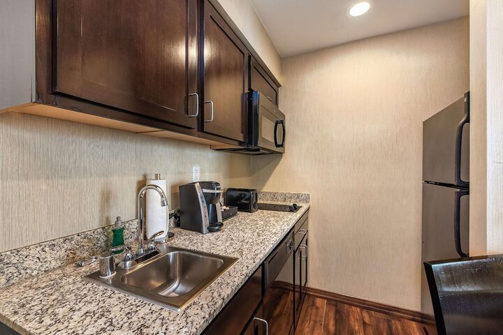 Homewood Suites by Hilton Oxnard / Camarillo