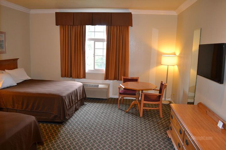 Room 24 of 30